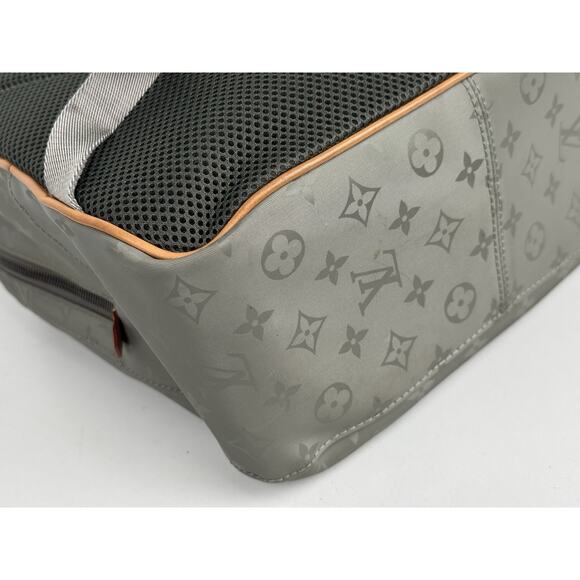 Louis Vuitton Monogram Gray Nylon Backpack Gold Hardware R-1 - Picture 10 of 16